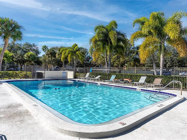 4215 E Bay Dr #1806D — Photo 21