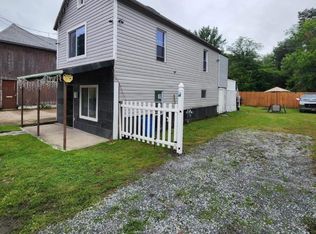 18 Center St, Plains, PA 18705