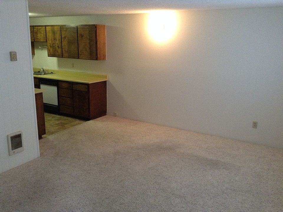 2nd image of 1010 NW D St APT E