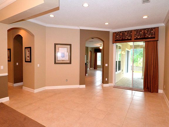 4th image of 139 Grand Myrtle Dr