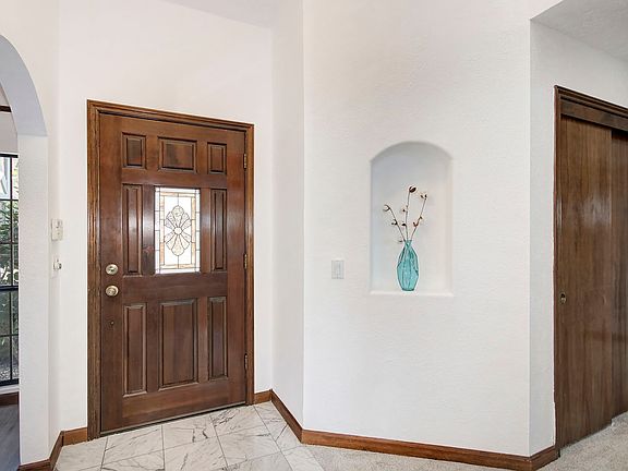 4th image of 6 De Laveaga Ct