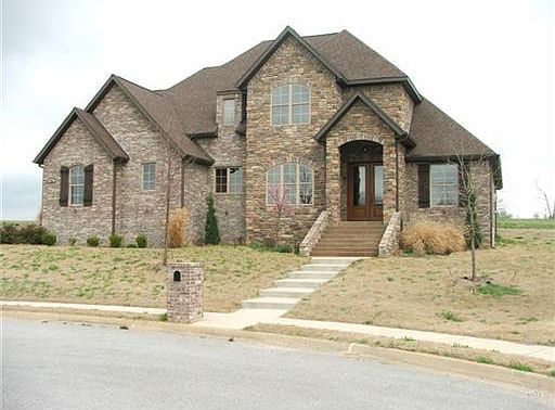 1st image of 704 N Gleneagle Ln