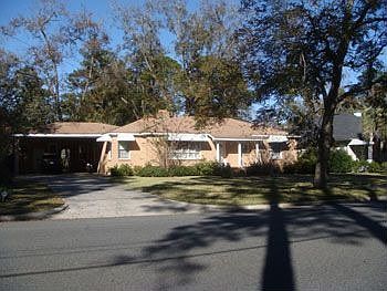 3rd image of 108 E Alden Ave
