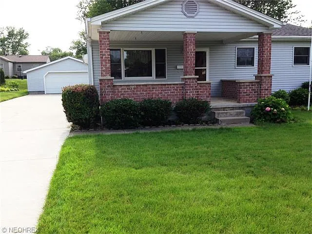 682 Saul Dr photo 1