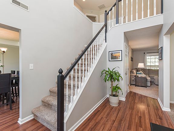 5th image of 10693 Glenn Cairn Ct