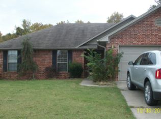 1916 E 22nd St, Russellville, AR 72802