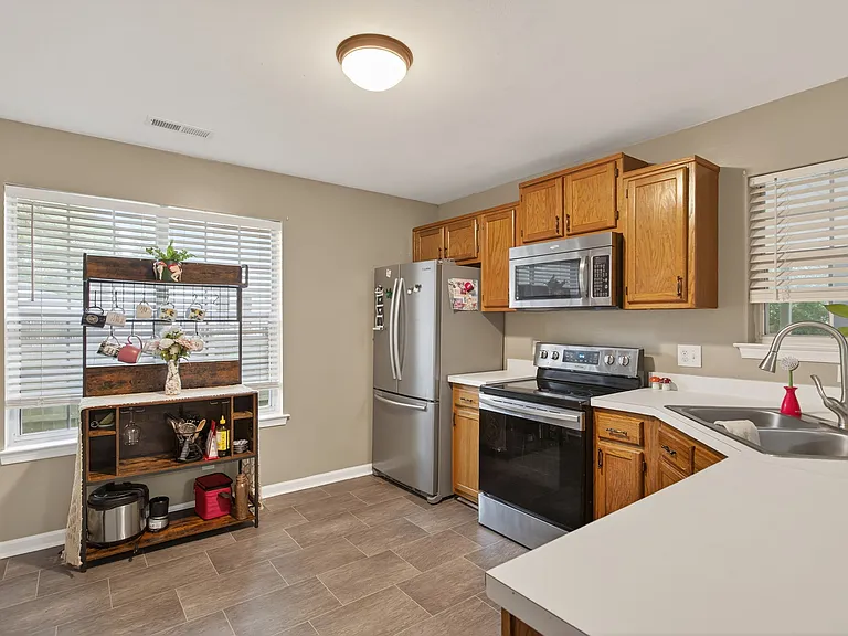 203 Teal Ct — Photo 5