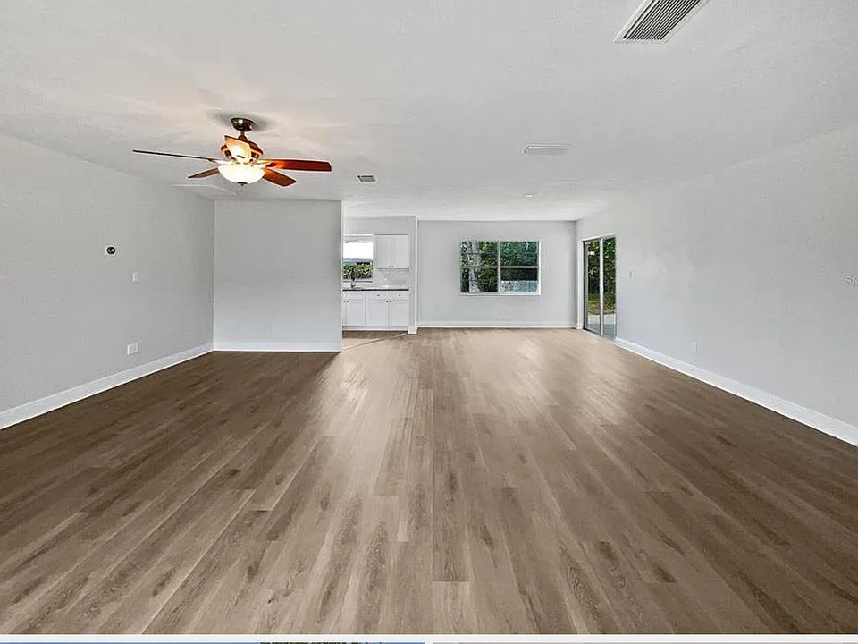 2nd image of 2950 Forestwood Dr