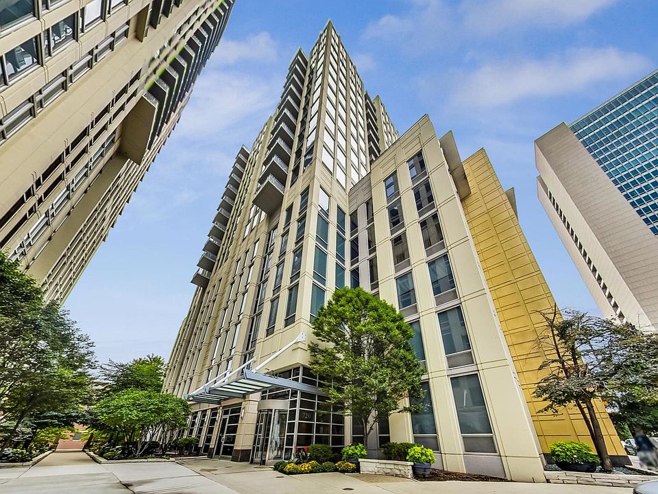 1st image of 720 N Larrabee St APT 1213