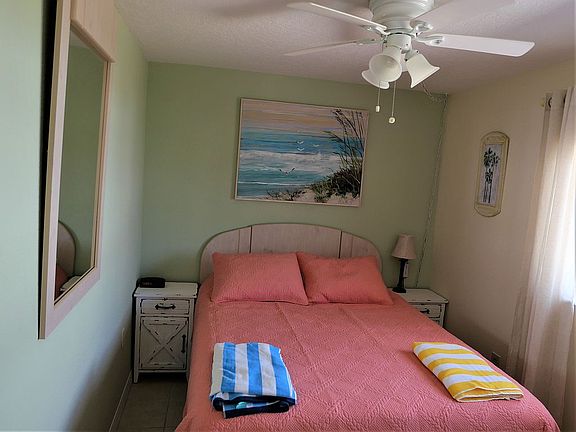 4th image of 211 Circle Dr APT 4