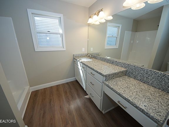 5th image of 8612 Savannah Ct
