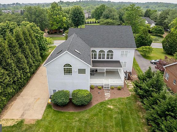 5th image of 1020 Breckinridge Ln