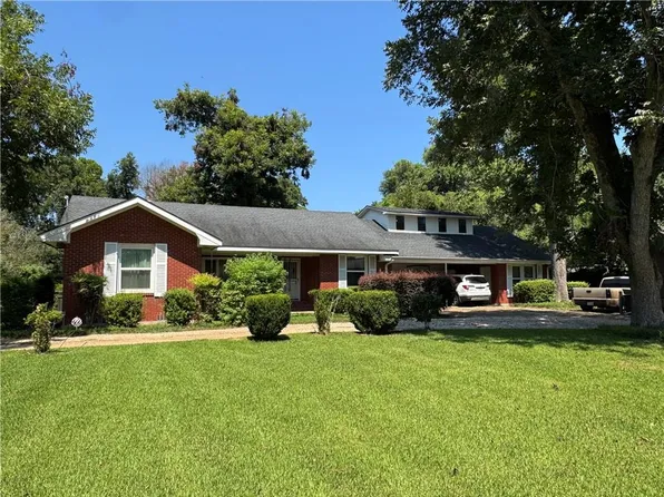 6142 Masonic Dr, Alexandria, LA 71301