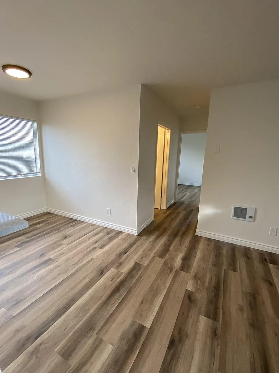 Building Photo - 244 50th St #15