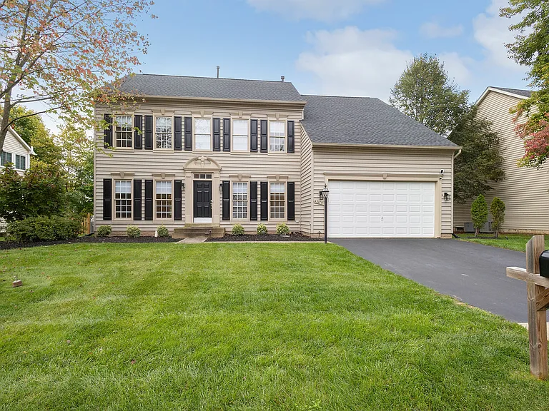43179 Allenby Way — Photo 1