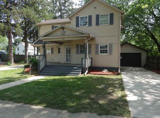 905 Madison St, Oregon, IL 61061