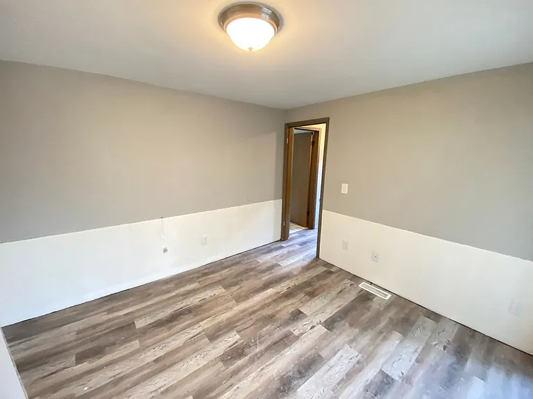 1522 Indianola Ave — Photo 32