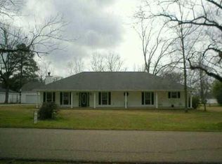 704 Shanghai Rd, Ball, LA 71405