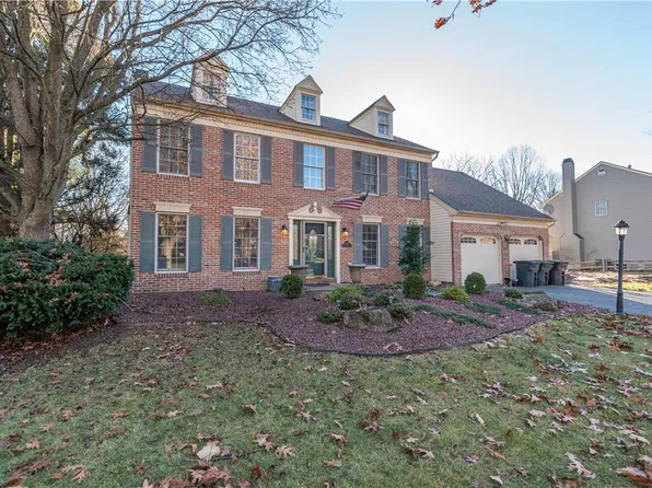 4501 Kathi Dr, Bethlehem, PA 18017