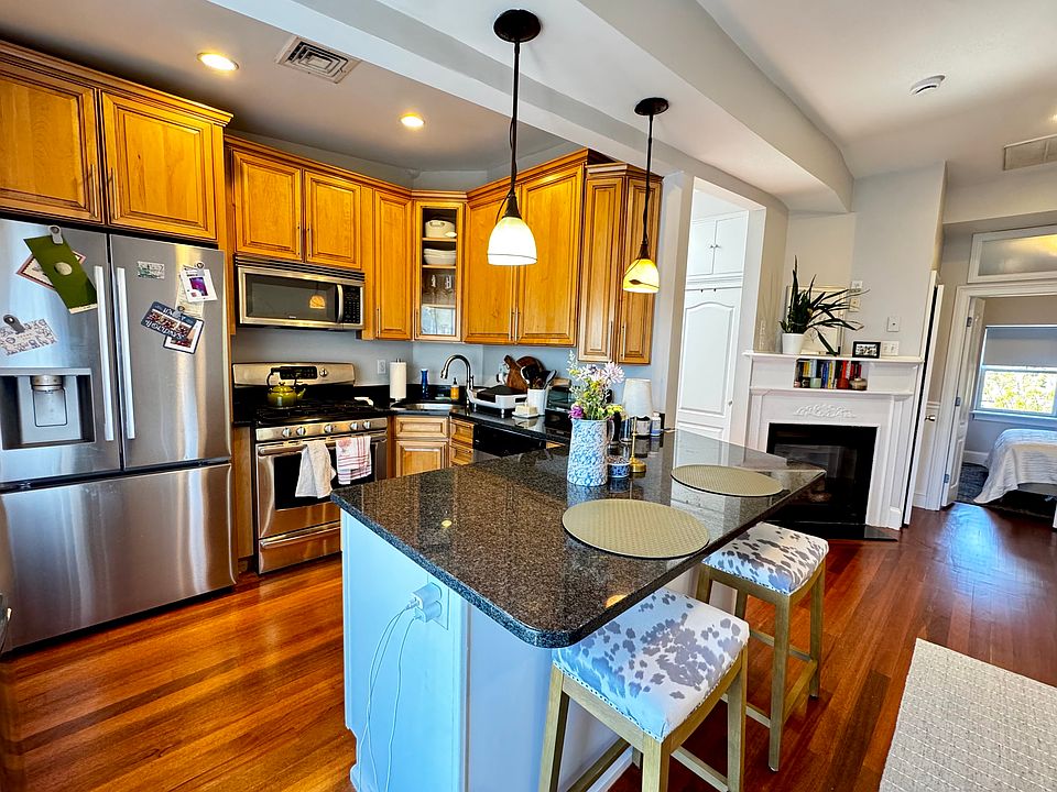 1st image of 160 O St #3