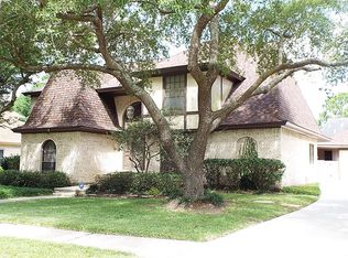 10011 Sagedale Dr, Houston, TX 77089
