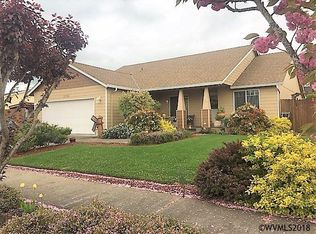 3328 Clearwater Dr NE, Albany, OR 97321