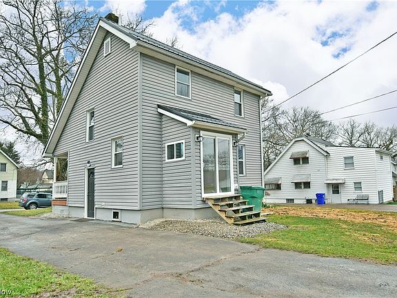 4th image of 323 Grant St