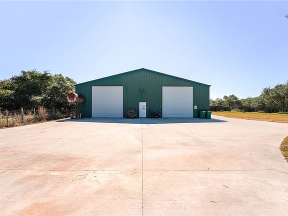 2nd image of 2102 Prairie Rd