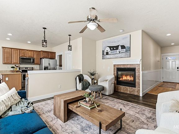 4th image of 2149 N Trail Creek Ln