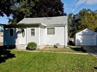 512 Montgomery Rd, Montgomery, IL 60538