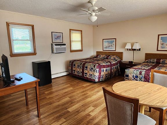 4th image of 605 30th Ave W Unit 605-01