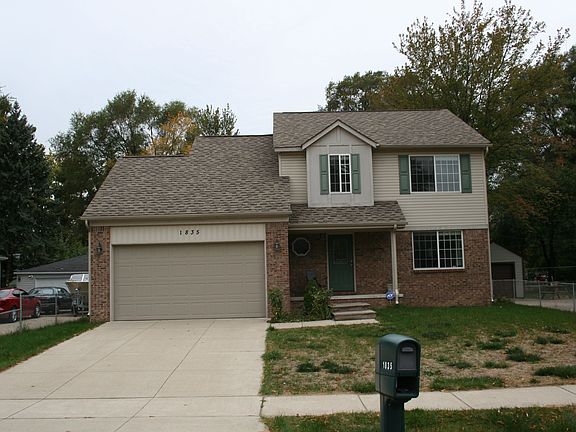 2nd image of 1835 Van Courtland Dr
