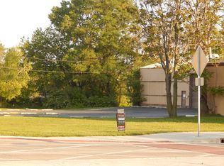 107 S Bridge St, Yorkville, IL 60560
