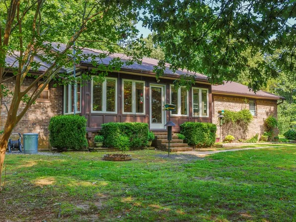 866 Oak Grove Rd, Dresden, TN 38225