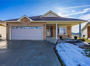 63 Upper Canada Dr, Norfolk County, ON N0E 1M0