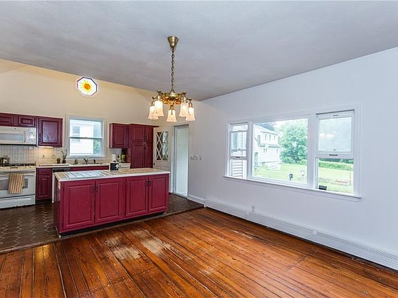 2nd image of 212 Waterman Ave