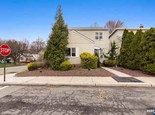 4 Patton Pl, Dumont, NJ 07628