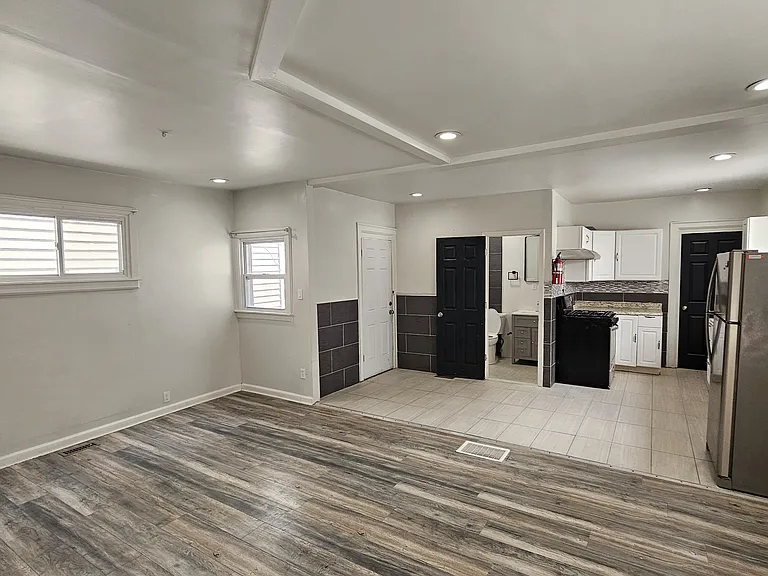 286 W Tupper St #1 — Photo 5