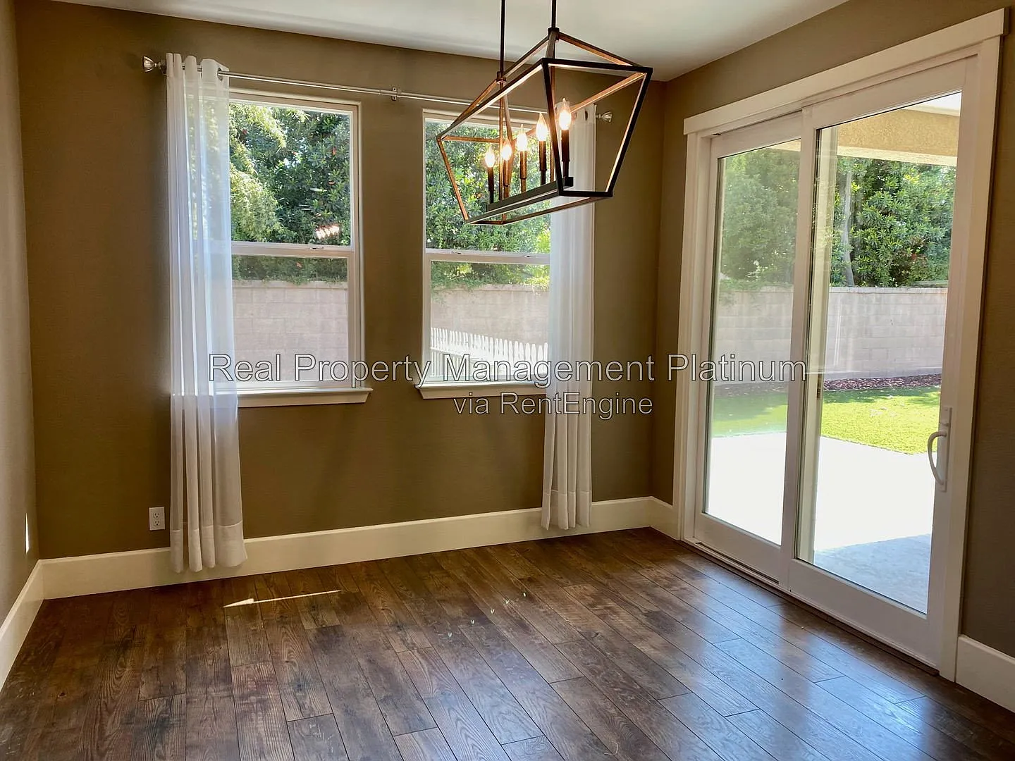 4 bed, 3.0 bath, 2257 sqft, $3,200 — Photo 4