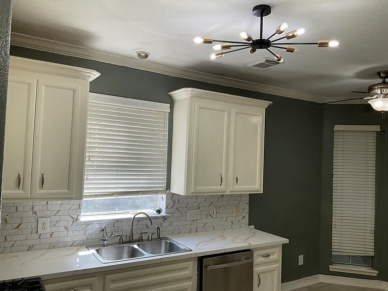 10610 Mills Way — Photo 6