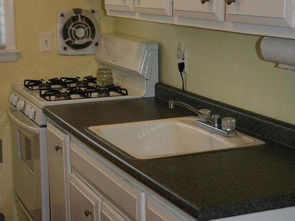 3rd image of 310 Maryland Ave APT 22B