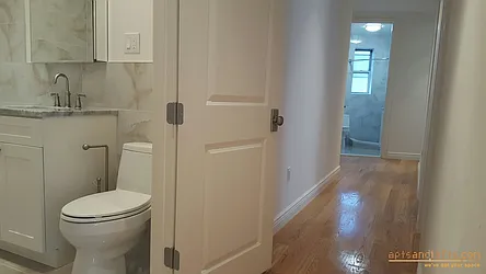 Rented by aptsandlofts.com