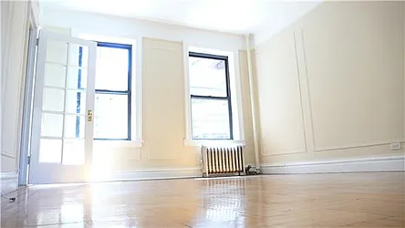 Rented by R New York