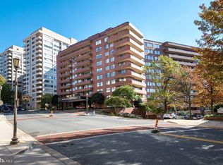 4550 N Park Ave APT 814, Chevy Chase, MD