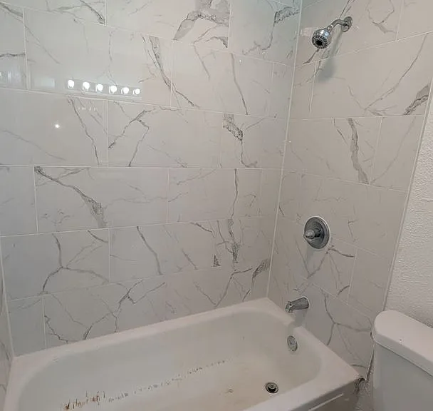 4028 Billingsgate Rd #1902 — Photo 9