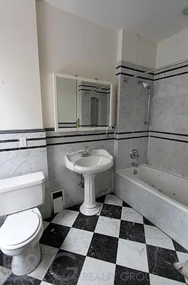 Rented by AD Real Estate Investors | media 49