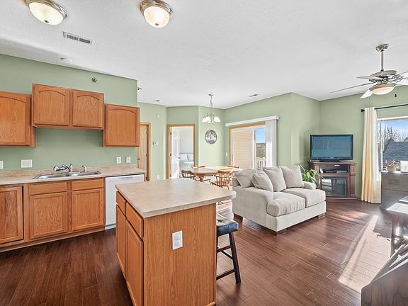 4th image of 10335 Norfolk Dr Unit 3