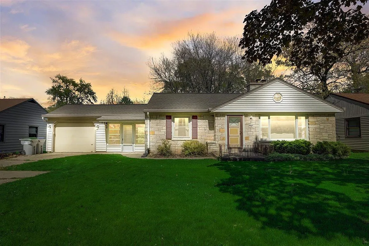 4932 W Jerelyn Pl photo 1