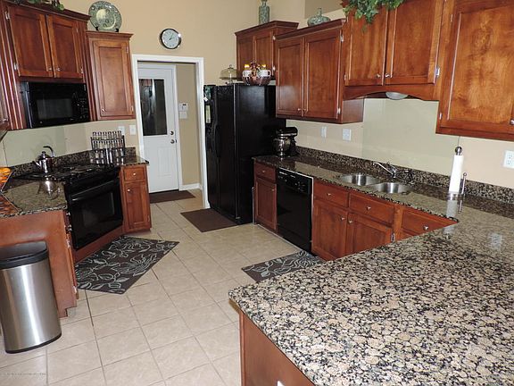3rd image of 7495 Carmon Dr