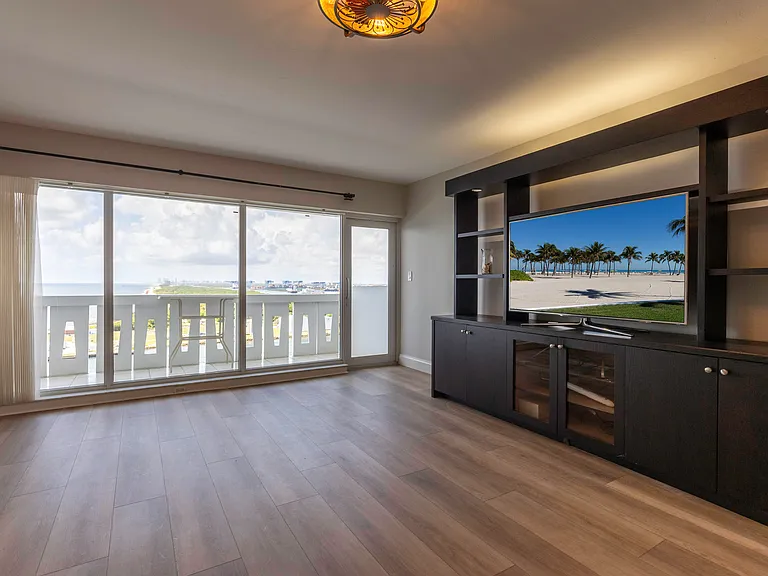 2100 S Ocean Dr #16H — Photo 7